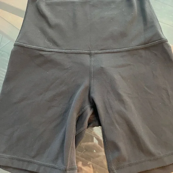 Lululemon Align 6” Shorts – Black, Size 4 - Picture 3 of 4